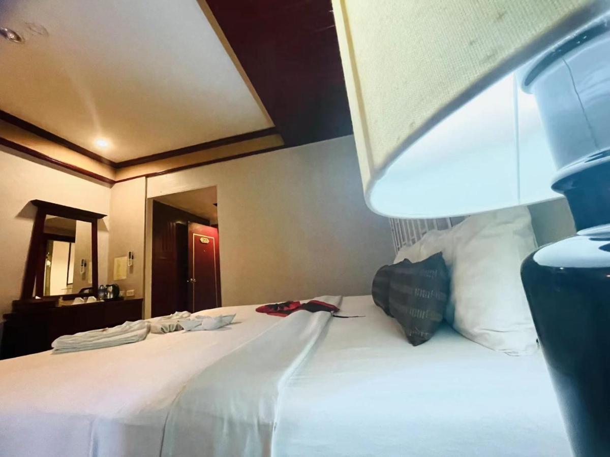 The Top Patong Resort. Exterior foto